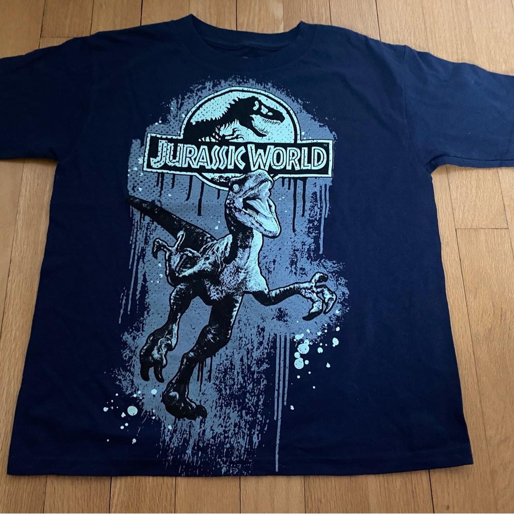 NWOT glow-in-the-dark boys t-shirt.